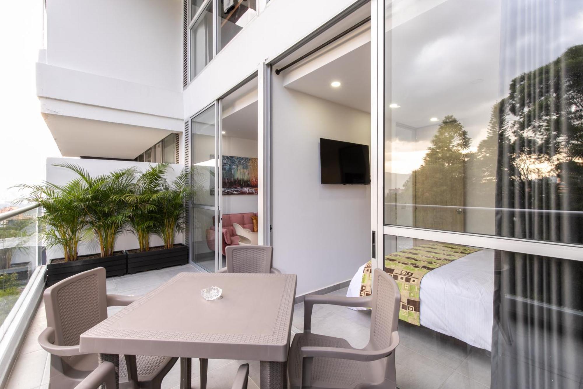 Apartamentos Borbon Suites Medellín Extérieur photo