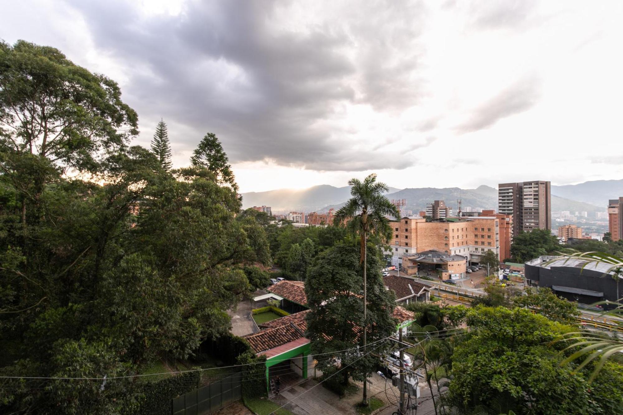 Apartamentos Borbon Suites Medellín Extérieur photo
