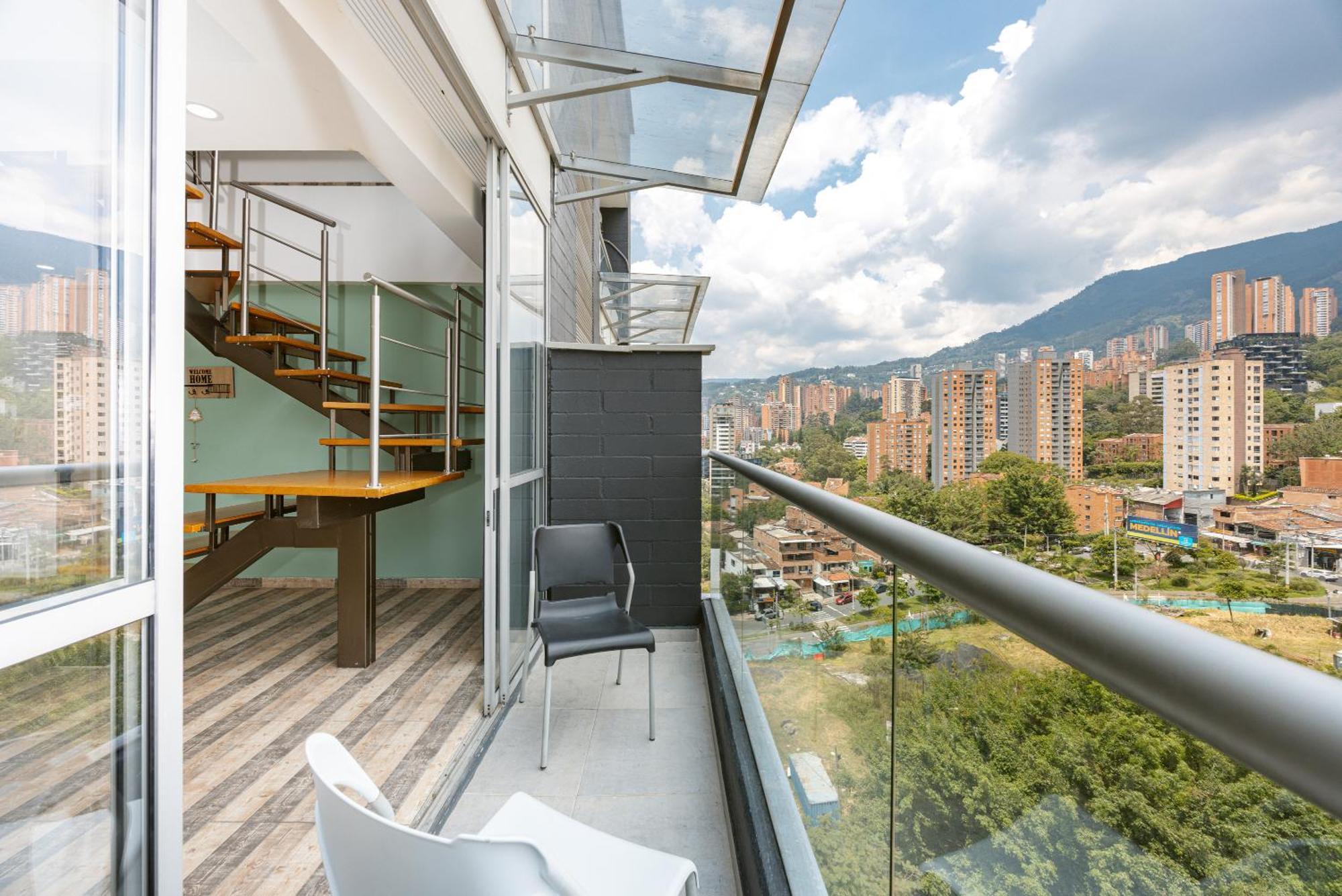Apartamentos Borbon Suites Medellín Extérieur photo