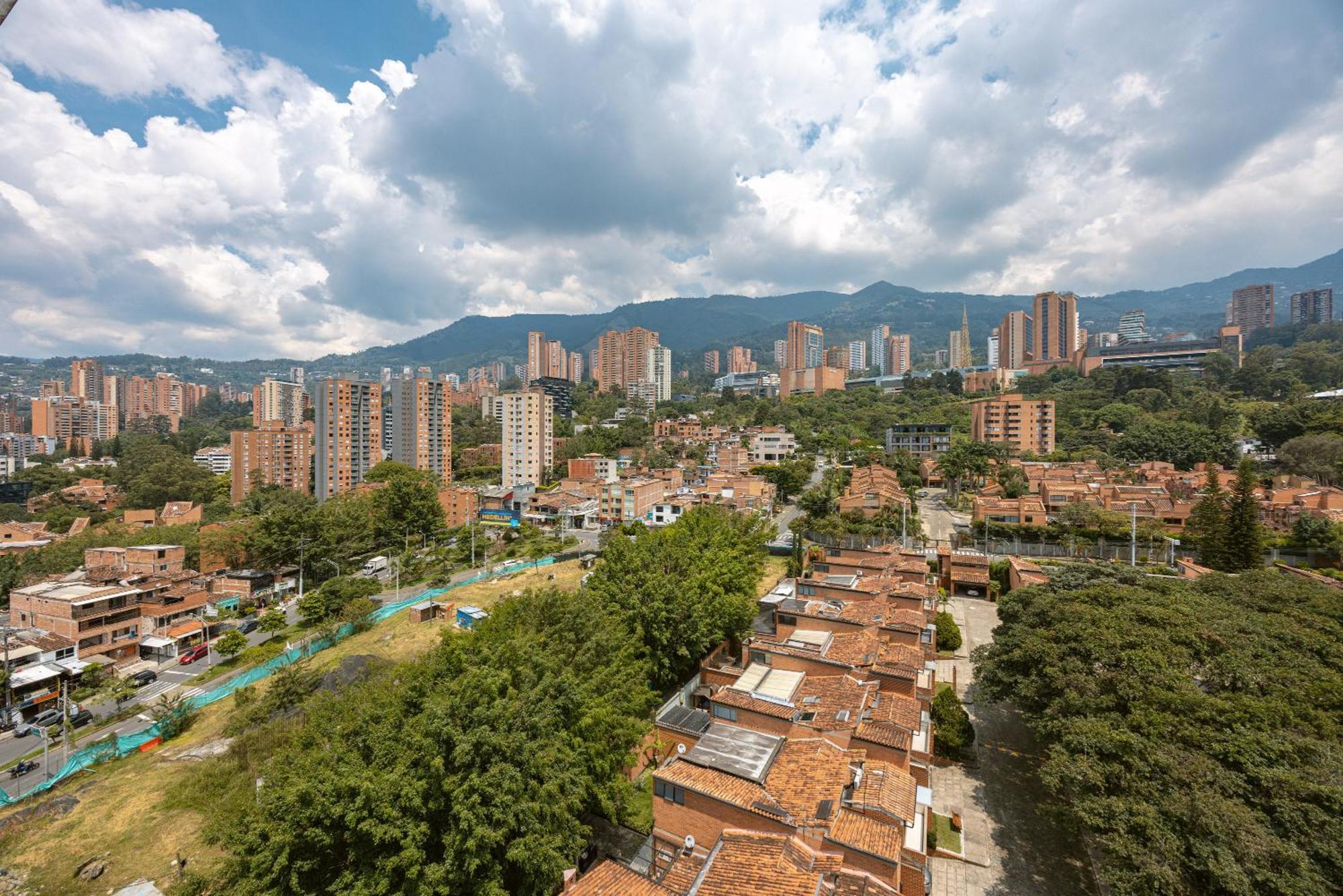 Apartamentos Borbon Suites Medellín Extérieur photo